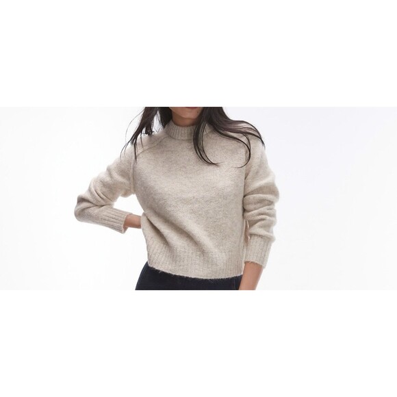 Topshop Sweaters - Topshop knit crew with raglan and exposed seam sweater in oat. Small Women